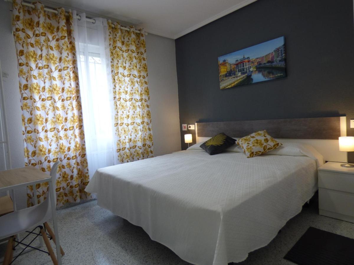 Pension Camino Del Norte Hotel Sestao Exterior photo